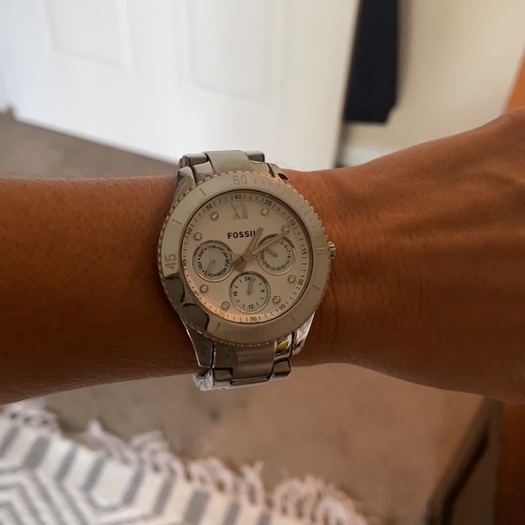 Silver Fossil watch - Picture 4 of 6